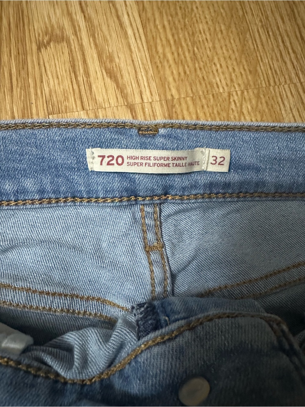 Levi’s 720 High Rise Super Skinny Jeans Light Wash - Picture 4 of 12